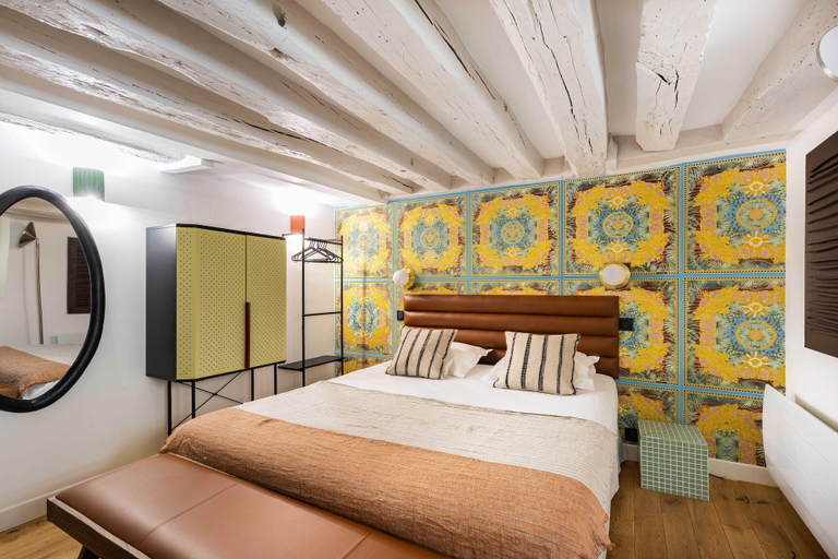 Room 2, Joyful Apartment, 2br/6p Heart of Paris - Louvre, Paris