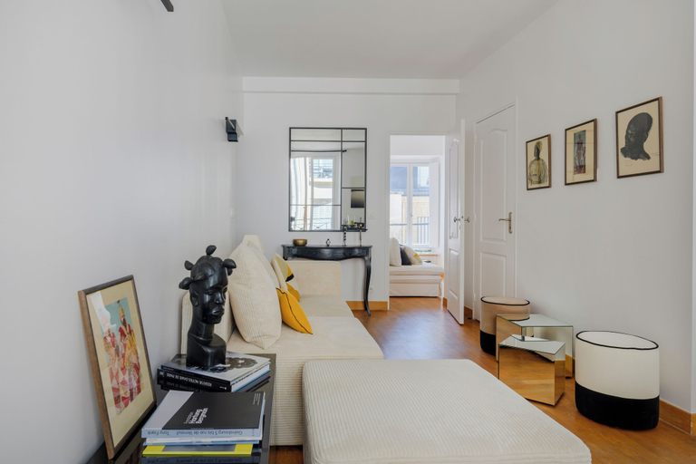 Living area 3, Paris St Germain Central residence, Paris