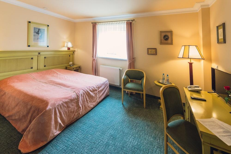 Bedroom 3, Hotel na Podzamczu, Tarnowskie