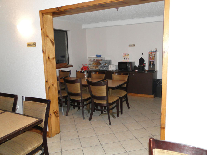 Food & Drinks 4, Oscoda Lakeside Hotel, Iosco
