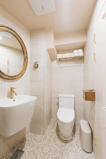 Bathroom 4, MONTHLIV Euljiro Hotel Stay, Jung