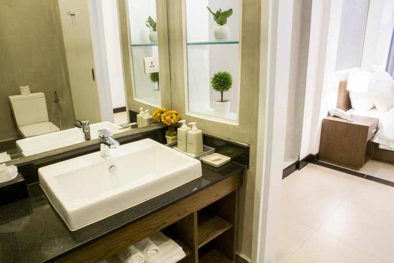 Bathroom 7