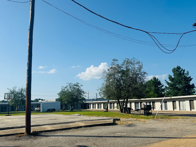 Others 5, holiday motel, Webster