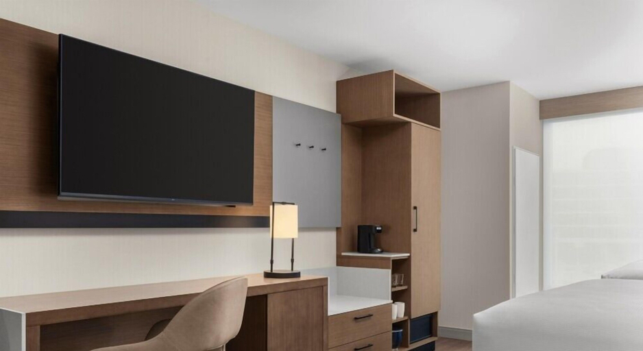 Bedroom 3, Hyatt Place Mississauga / Airport Corporate Centre, Peel