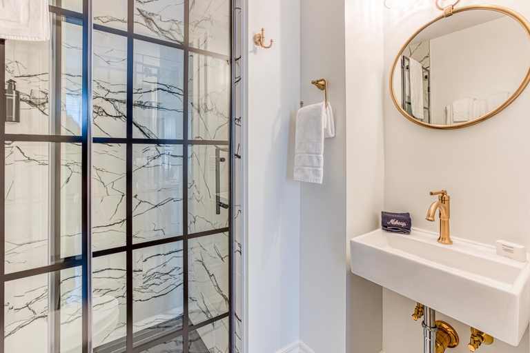 Bathroom 2, Doctor Sax House, Berkshire