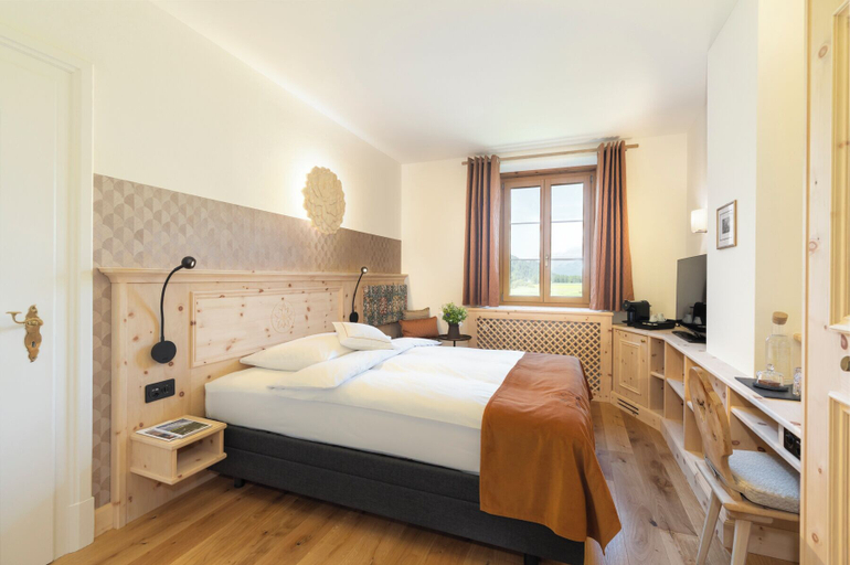 Bedroom 3, Parkhotel Margna, Maloja