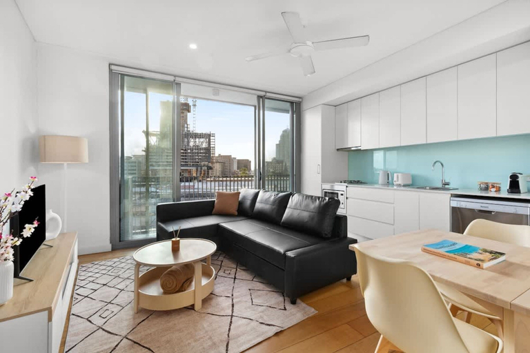 Room 4, Central Peaceful 1 Bedroom With Balcony Aircon, Sydney
