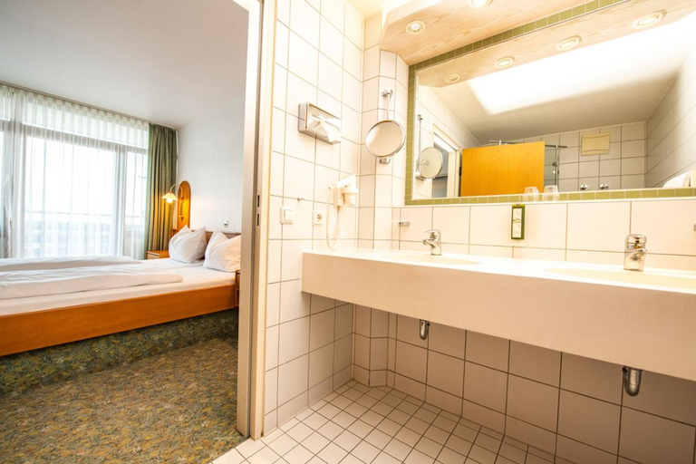 Bathroom 4, feelMOOR - Gesundresort Bad Wurzach, Ravensburg