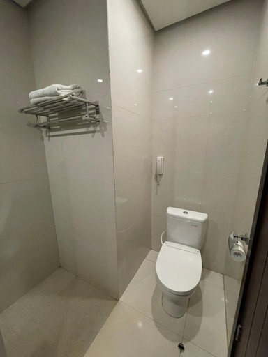 Bathroom 9