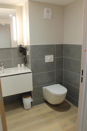 Bathroom 4, Kyriad Anglet - Biarritz, Pyrénées-Atlantiques