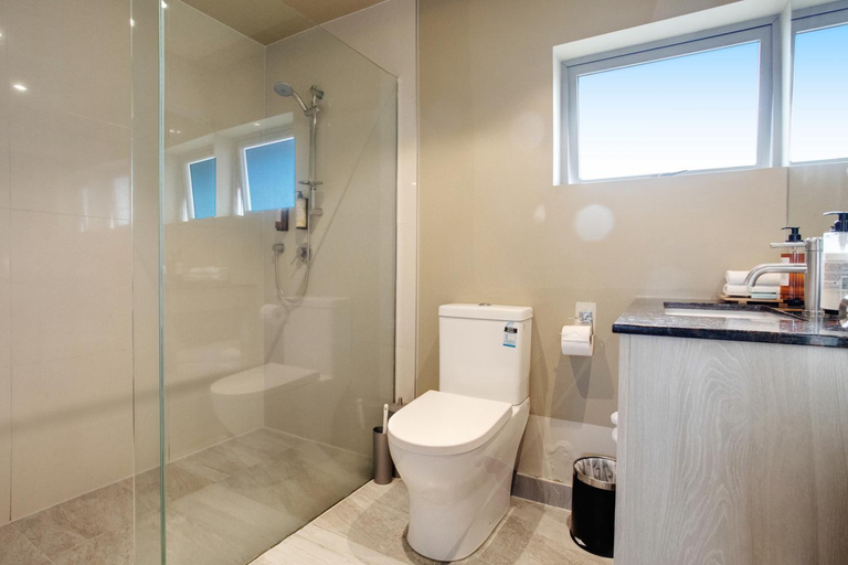 Bathroom 3, Ellerslie Palms, Waitakere
