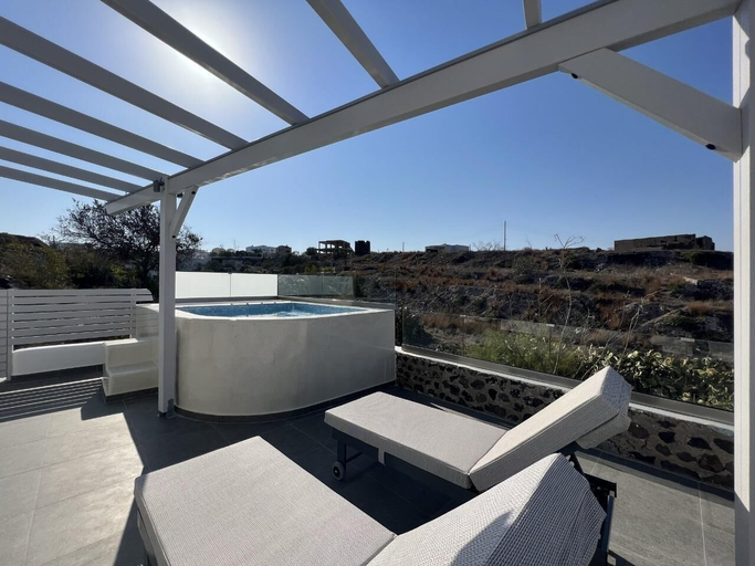 Others 5, New Villa Sostis, South Aegean
