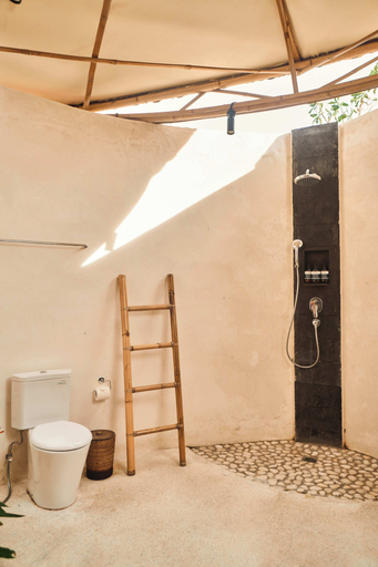 Bathroom 5, Nuanu Suites & Accommodations, Tabanan
