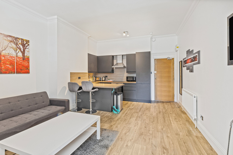 Others 5, Heatherbank Guesthouse, London