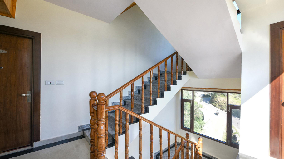Public Area 2, OnlyStay Alpine, Shimla