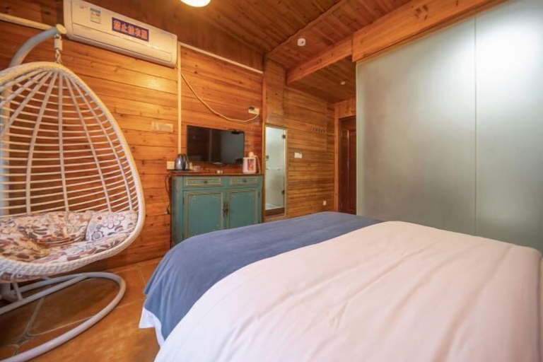 Bedroom 3, Fenghuang Memory River View Inn - Near Ancient City & River View Balcony, Xiangxi Tujia and Miao