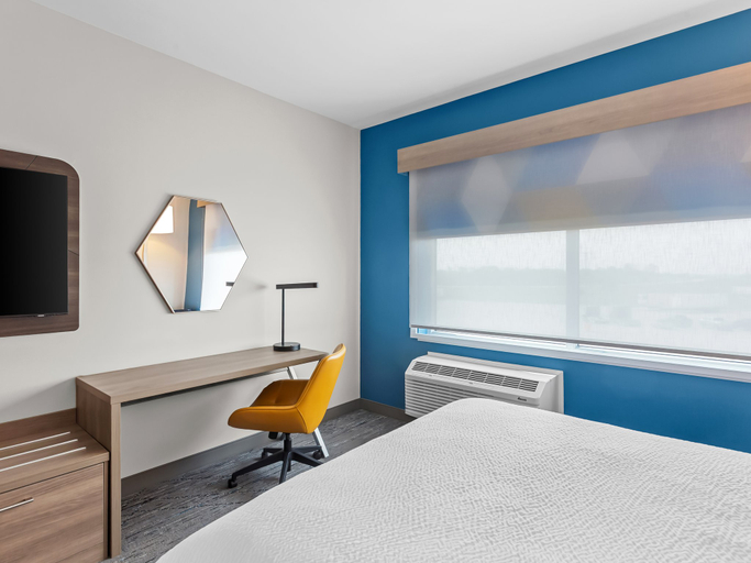 Holiday Inn Express PEOTONE by IHG - Tap to explore photos