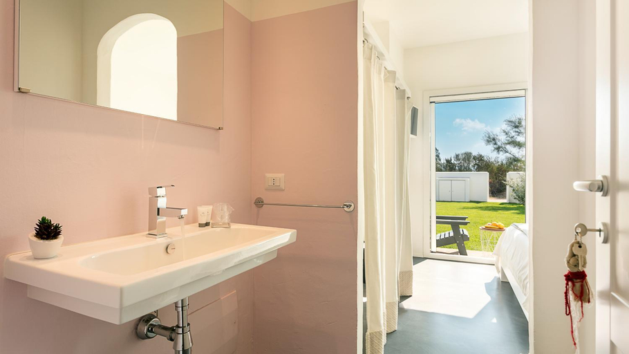 Bathroom 3, Sardegna e - Beach Rooms, Olbia-Tempio