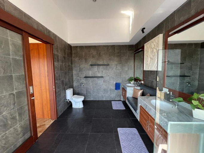 Bathroom 4, Villa Di Bias, Karangasem