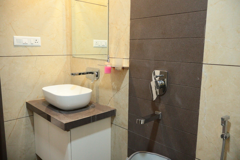 Bathroom 3, Hotel Future Inn, Bhopal