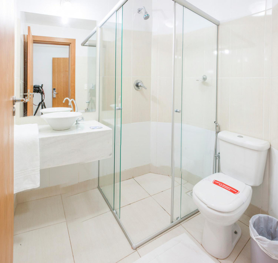 Bathroom, Hotel Abba Uno, Betim