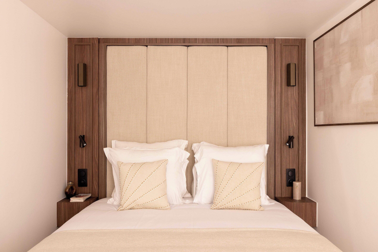 Bedroom 3, Chic A/C Central apt - 2bdr/6p - Faubourg s/ Denis, Paris