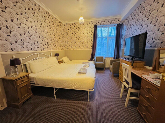 Bedroom 2, The AVON Hotel, Blackpool