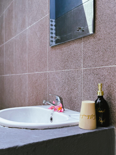 Bathroom 5, Biya Lumba, Karangasem