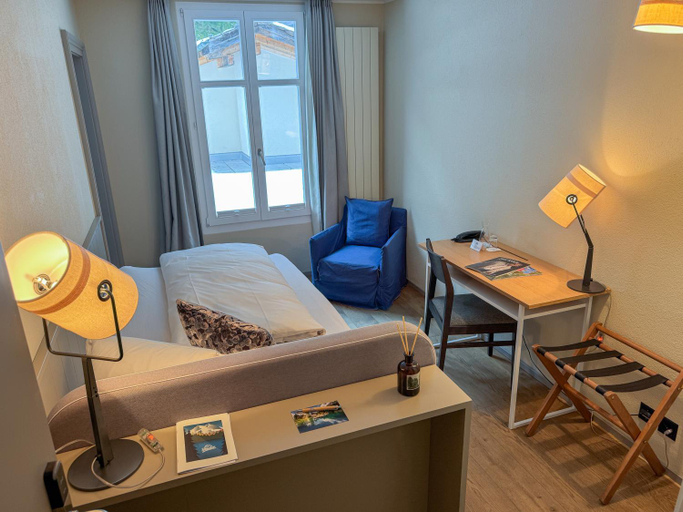 Bedroom 3, Hotel & Spa Blausee, Frutigen