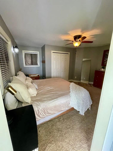 Room 5, Black Hills Getaway With Hot Tub Game Room for 18, Lawrence