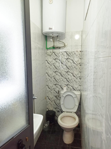Bathroom, Skanderbeg Square Residences, Tiranës
