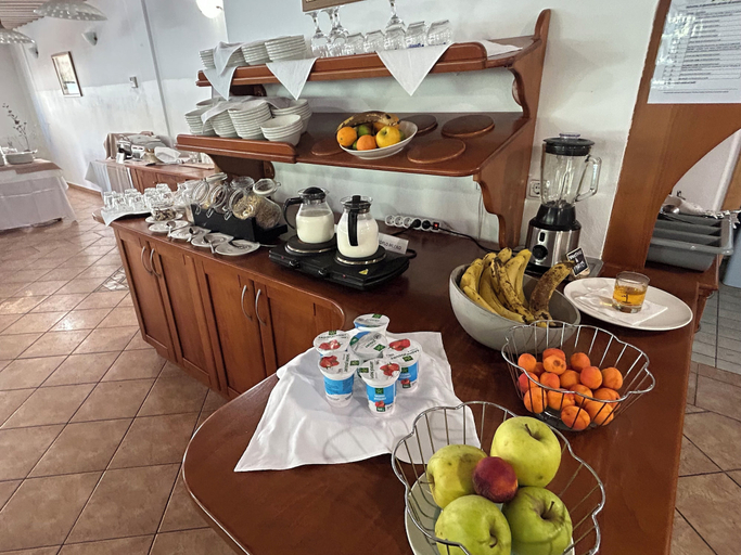 Food & Drinks 5, Bed & Breakfast Reaktiv, Zrece