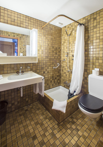 Bathroom, Arena Lodge, Imboden