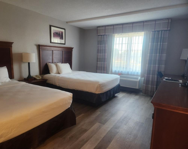 Bedroom 2, Country Inn & Suites by Radisson, Kalamazoo, MI, Kalamazoo