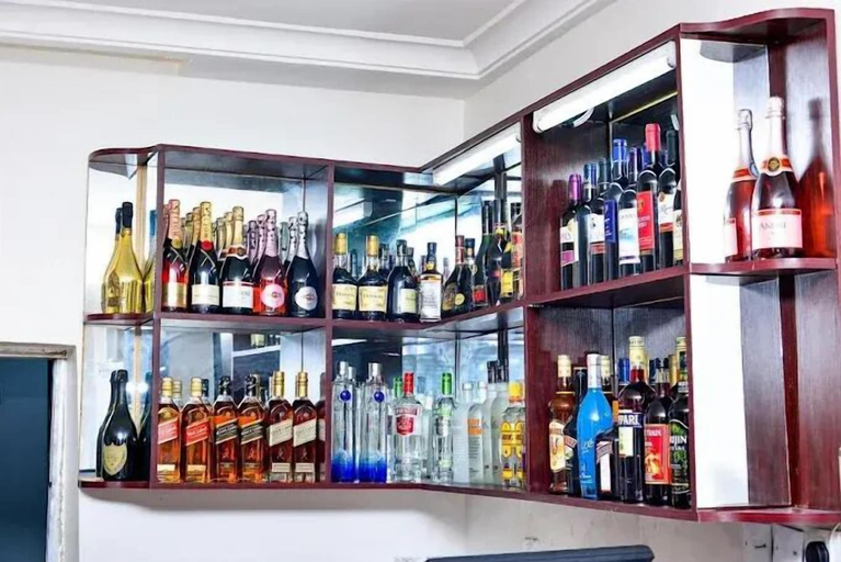 Food & Drinks 3, Crystal Hotels, IlorinWe