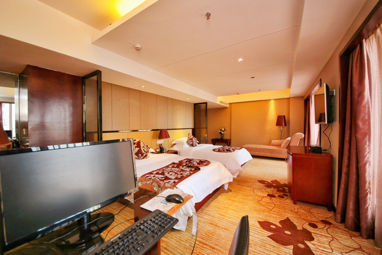Bedroom 2, Riverside No.1 Hotel, Yichang