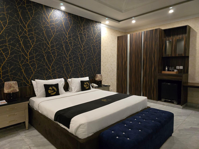 Bedroom 2, Palm tree hotel, Lahore