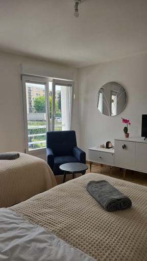 Others 3, Appart'City village, Yvelines