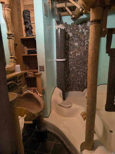 Bathroom 4, La Balade des Gnomes, Luxembourg