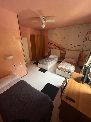 Bedroom 2, sleep well hotel total 2 stelle, Brescia
