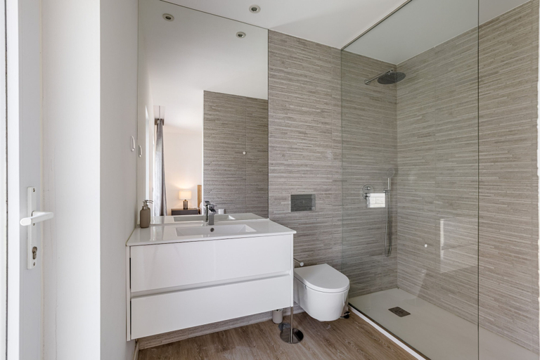 Room 3, Aroeira Modern Grand Villa With Pool by Homing, Almada