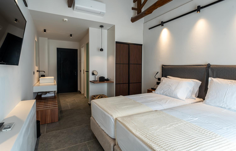 Others 4, Hotel Angels, North Aegean