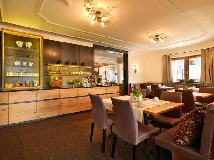 Food & Drinks 3, alpina&more APARTMENTS I ZIMMER, Landeck