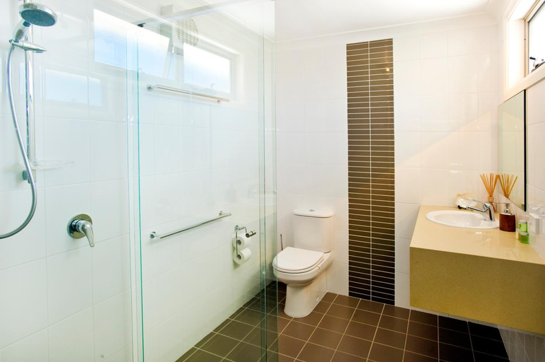 Others 5, Solitary Islands Lodge, Coffs Harbour - Pt B