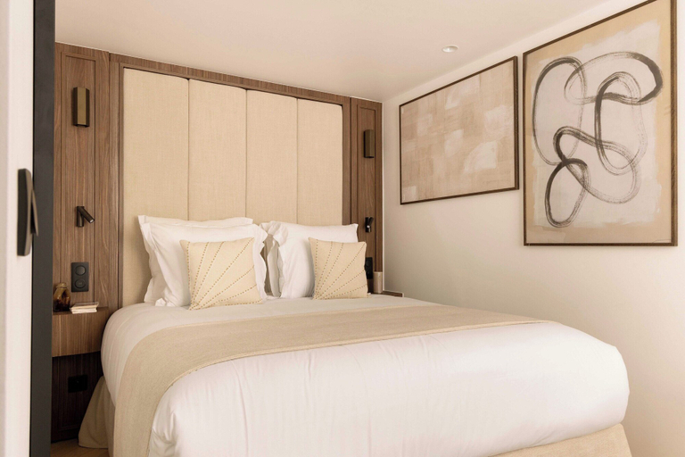 Bedroom 2, chic A C central apt - 2bdr 6p - faubourg s denis, Paris
