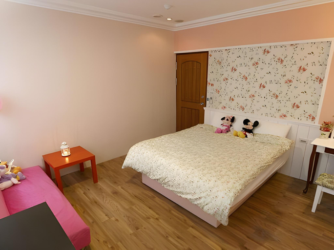 Bedroom 4, N. castle Hotel, Yilan