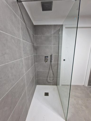 Bathroom 3, Hoy Caleta Apartments, Las Palmas