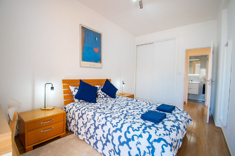 Room 4, Apt Ruca Centrally Located Modernized Loft With C, Lagoa