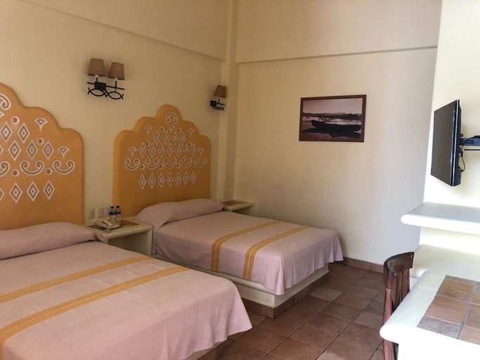 Bedroom 2, Hotel Maria Mixteca, Dist. Pochutla