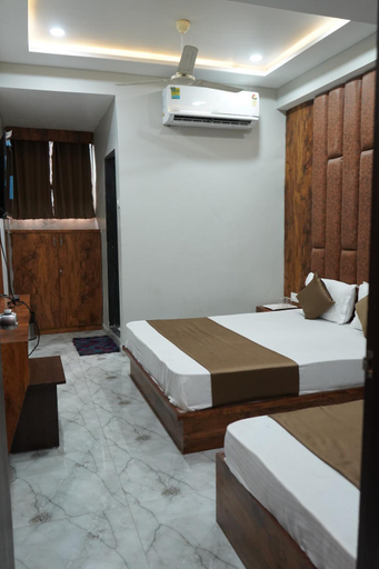 Bedroom 2, HOTEL PR VILLA, Gandhinagar